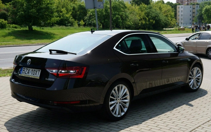 Skoda Superb cena 79900 przebieg: 174000, rok produkcji 2016 z Ryki małe 191